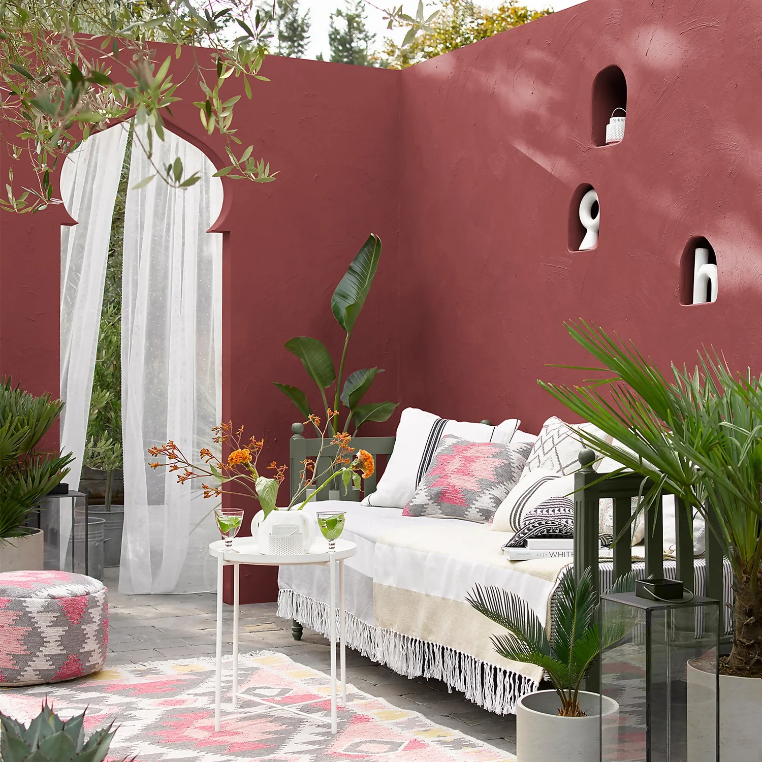 Sandtex Ultra Smooth Masonry Paint - Hot Brick - 150ml