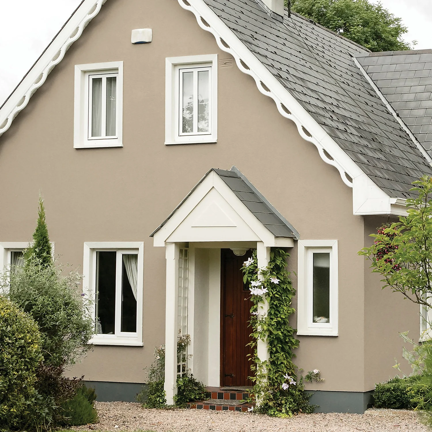 Sandtex® Ultra Smooth Masonry Paint Mid Stone - 2.5L