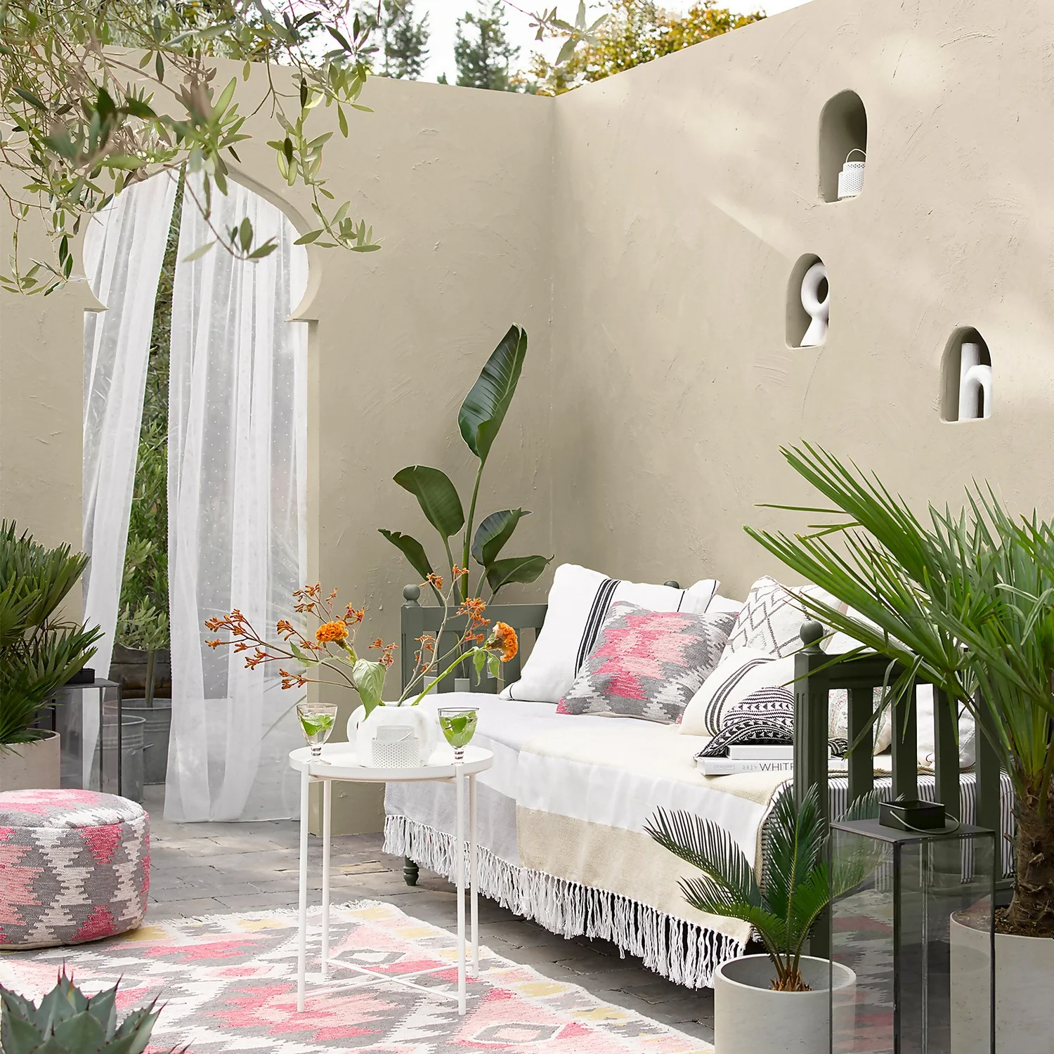 Sandtex® Ultra Smooth Masonry Paint Country Stone - 5L