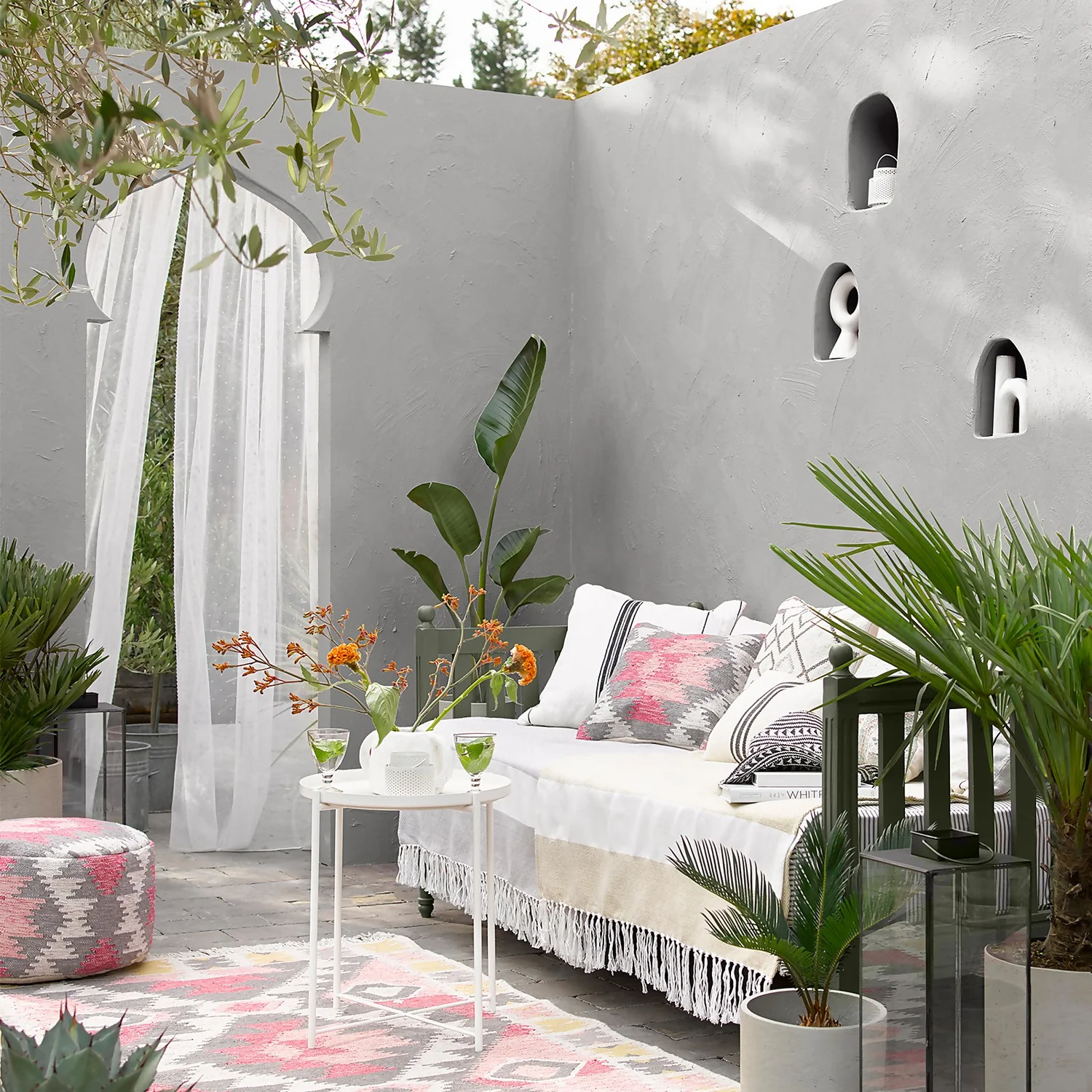 Sandtex Ultra Smooth Masonry Paint - Gravel - 150ml