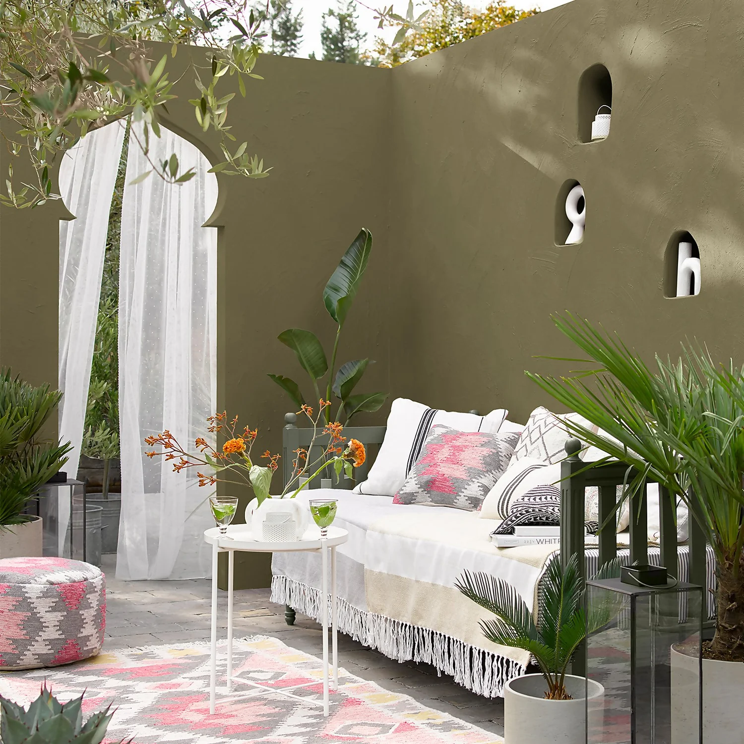 Sandtex® Ultra Smooth Masonry Paint Olive - 5L