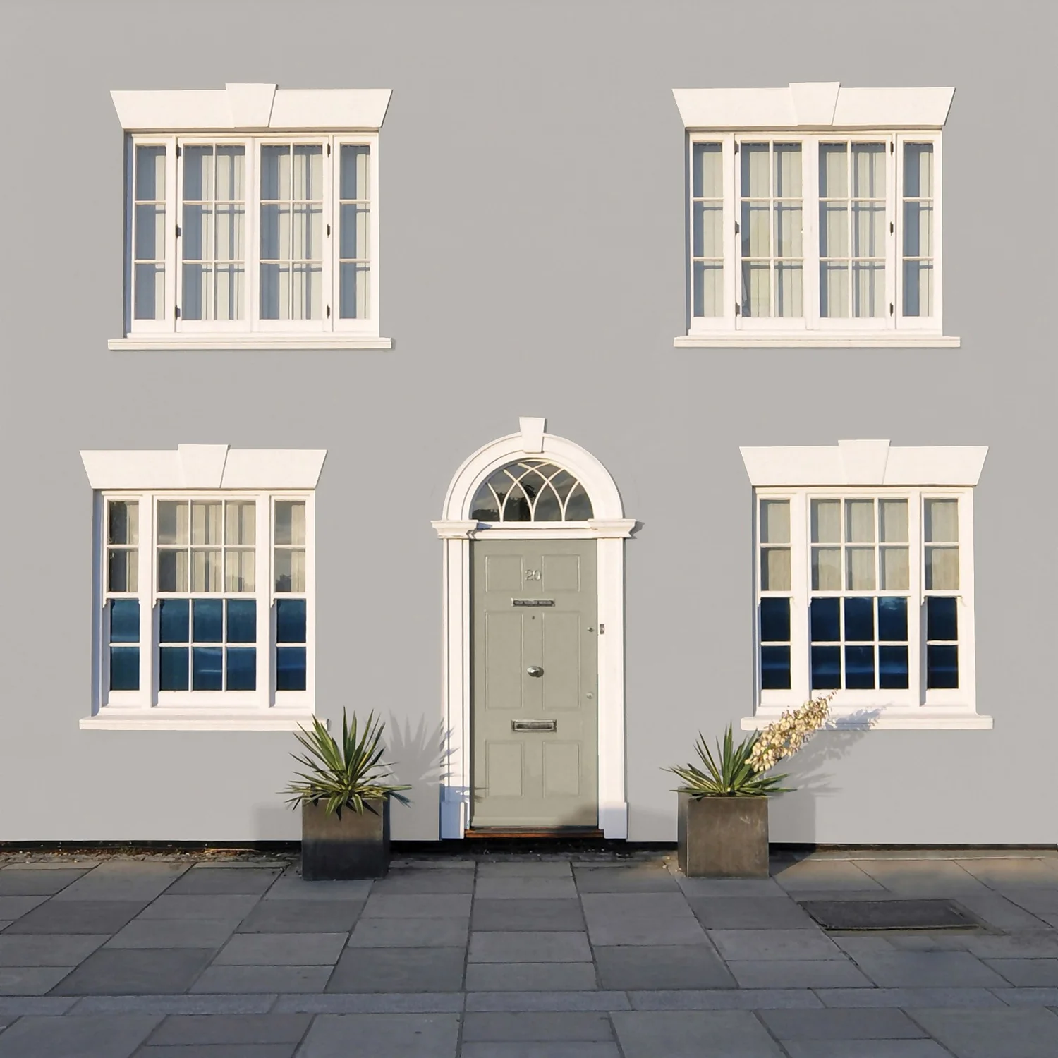 Sandtex® Ultra Smooth Masonry Paint Plymouth Grey - 5L