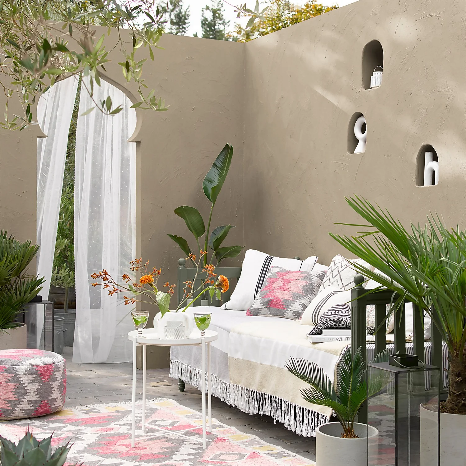 Sandtex® Textured Masonry Paint Mid Stone - 5L