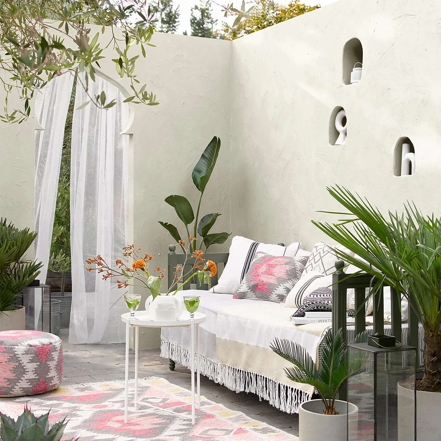 Sandtex® Ultra Smooth Masonry Paint Cotton Belt - 5L