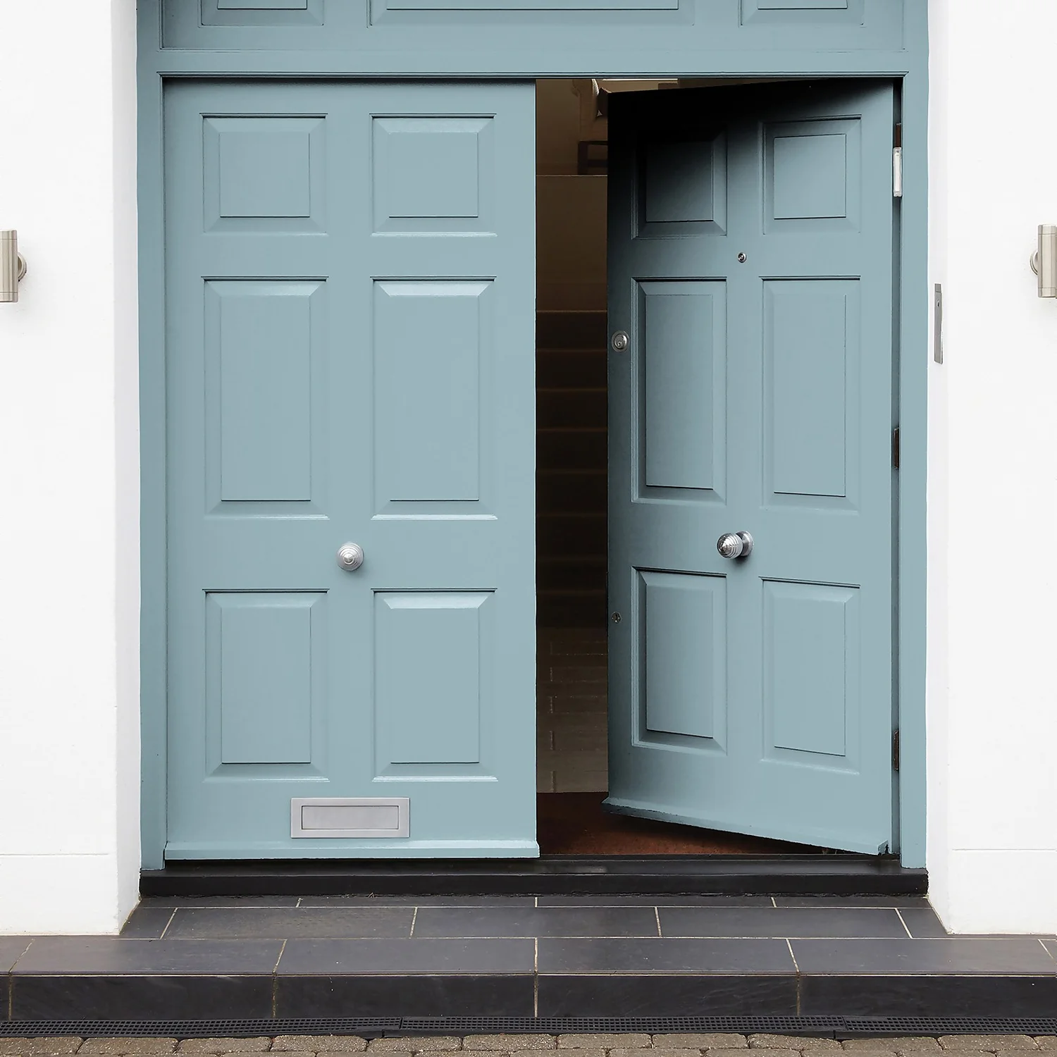 Sandtex® Exterior 10 Year Satin Paint Gentle Blue - 750ml