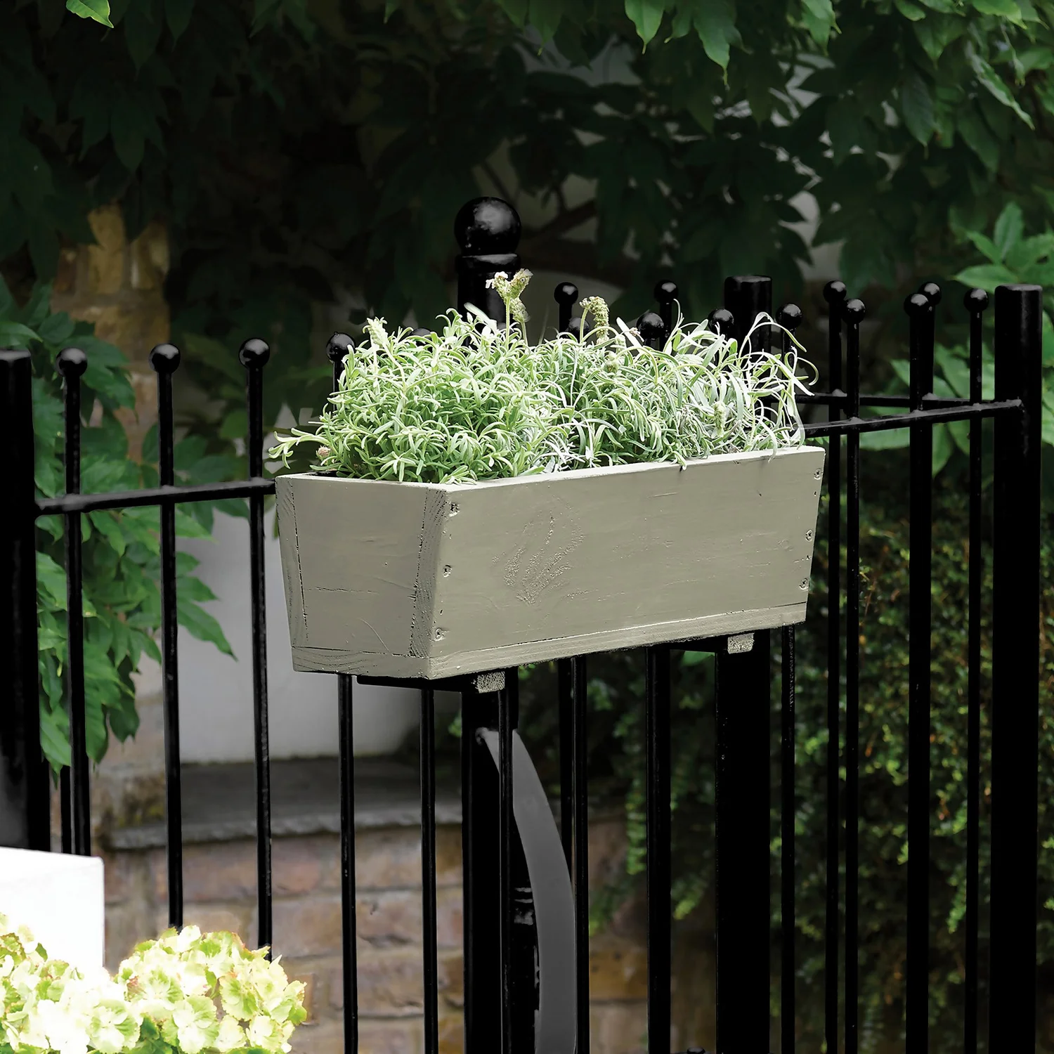 Sandtex® Exterior 10 Year Satin Paint Black - 750ml