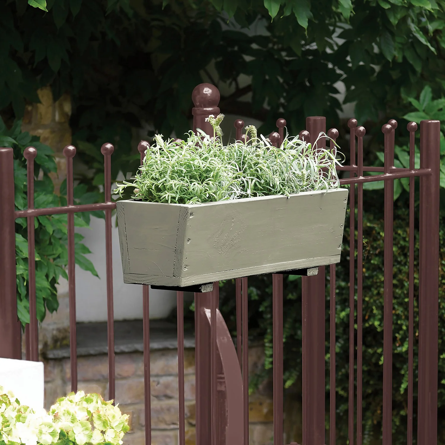 Sandtex® Exterior 10 Year Satin Paint Autumn Chestnut - 750ml