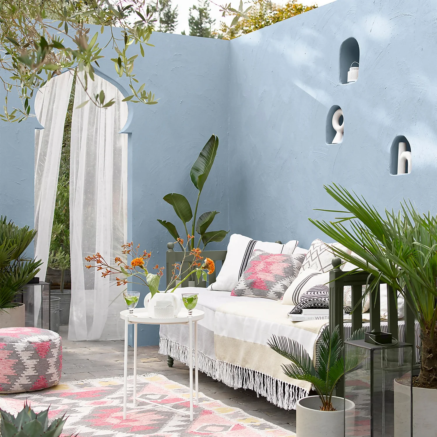 Sandtex® Ultra Smooth Masonry Paint Morning Sky - 5L