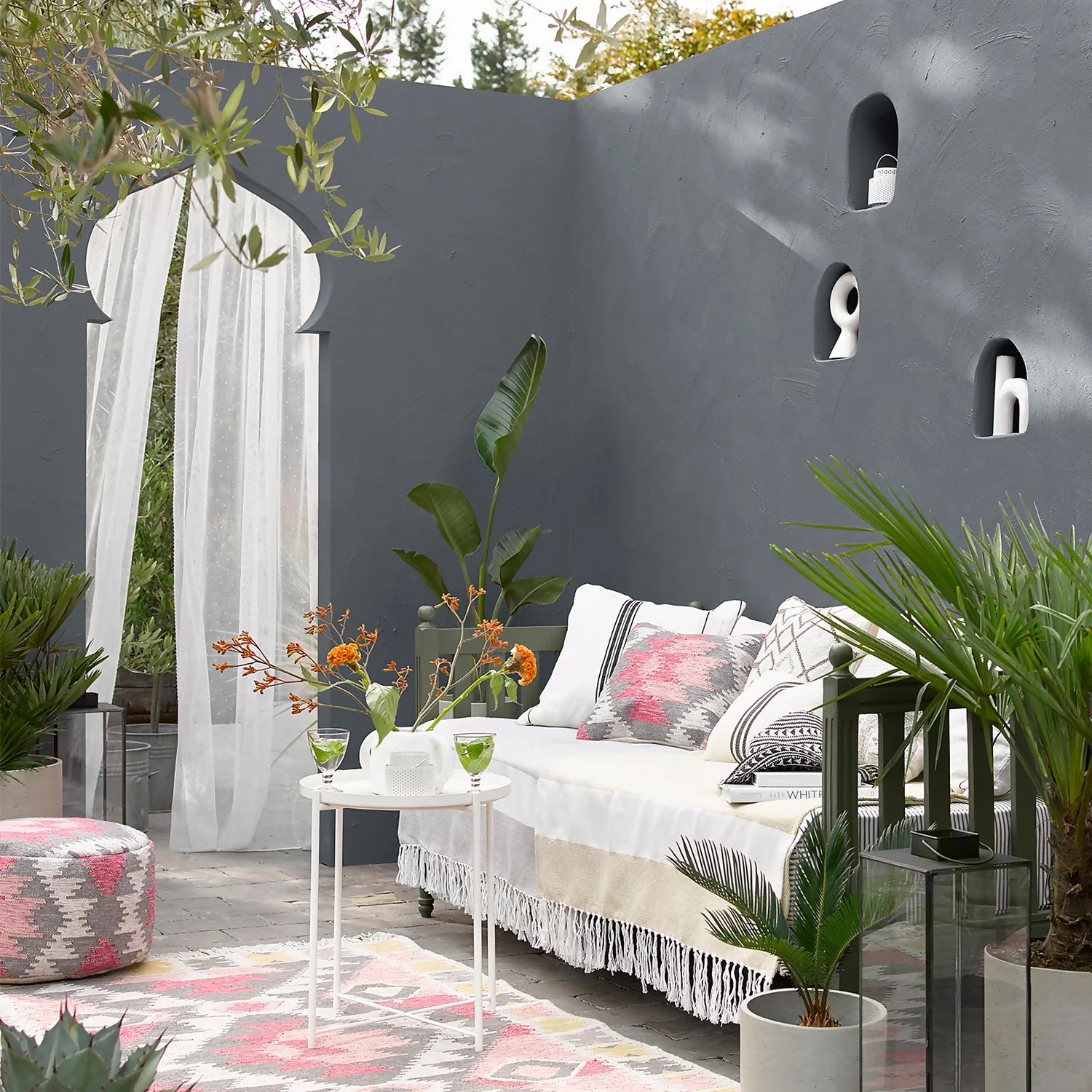 Sandtex® Ultra Smooth Masonry Paint Slate Grey - 5L